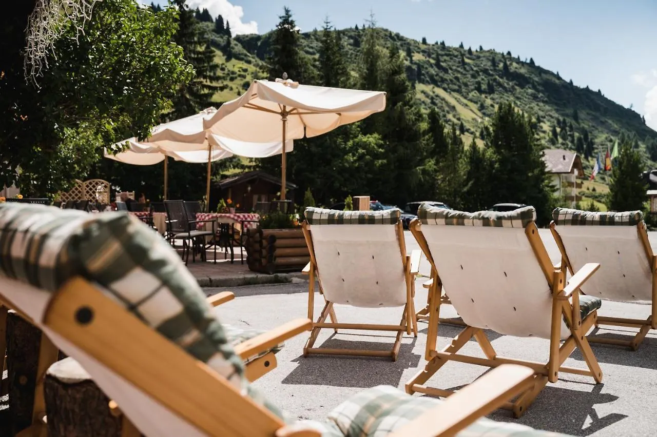 Hotel Monte Cherz Arabba 3*,  Italia