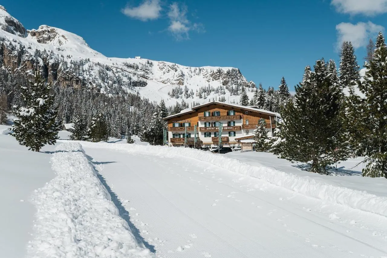 Hotel Monte Cherz Arabba
